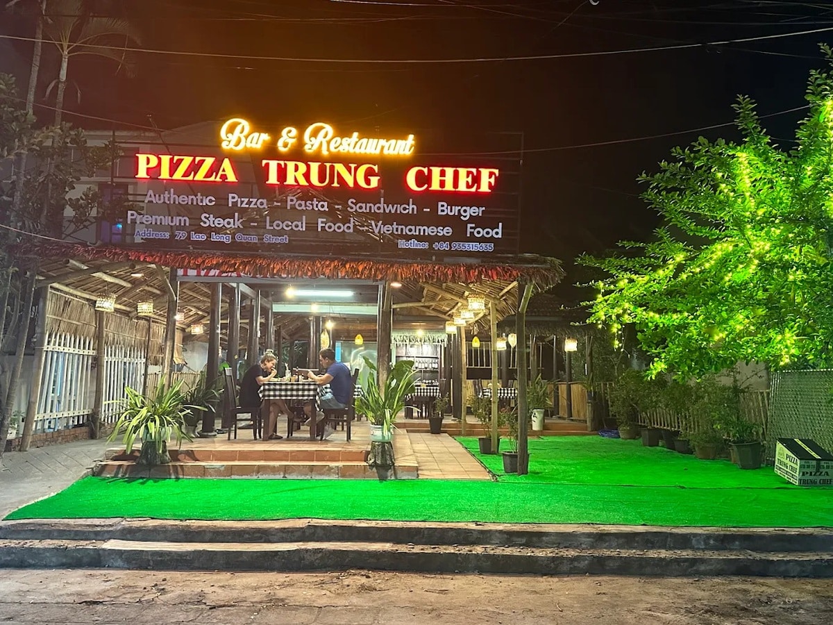 Pizza Trung Chef is a friendly, street-style eatery that's familiar and welcoming in Vietnam
